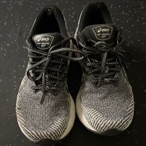 ASICS GT-2000 Knit Running Shoes in Black and Cream